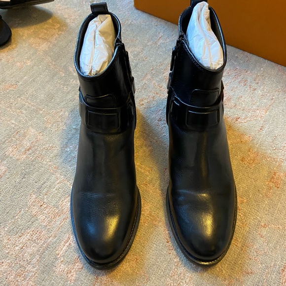 Tory Burch Black Leather Derby Flat Ankle Boots EUC - Picture 4 of 11